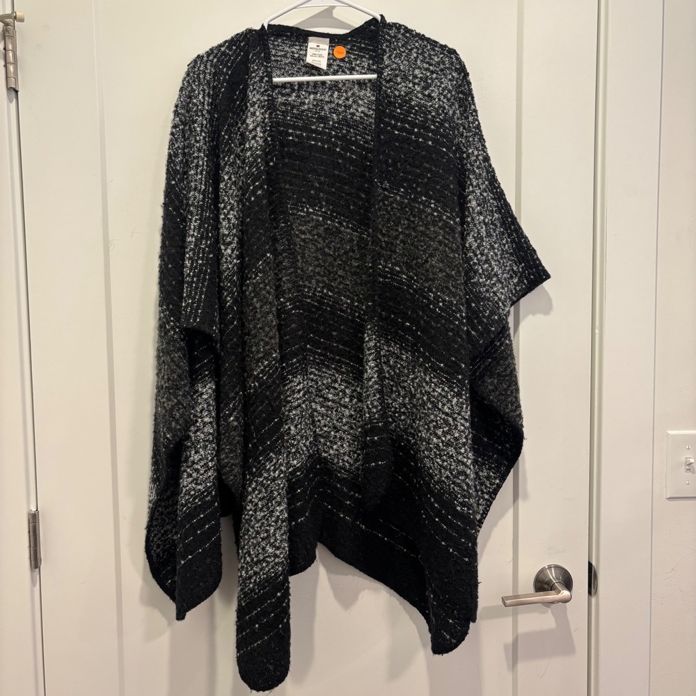 Woolrich Womens Black‎ Grey Striped Knit Poncho Wrap Shawl One Size Open Front